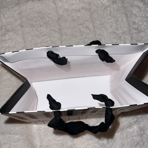 Jellycat Frog with Gold Crown - Picture 7 of 9